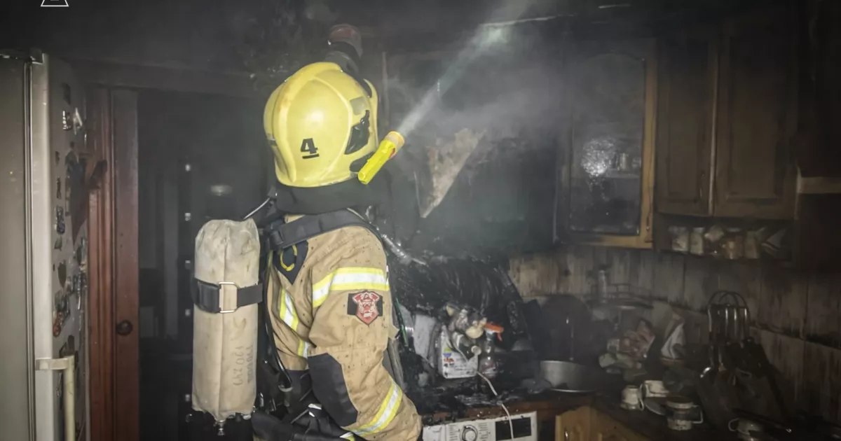 Спалахнуло миттєво! У Білій Церкві пожежа вщент знищила кухню: що стало причиною та чи є постраждалі?