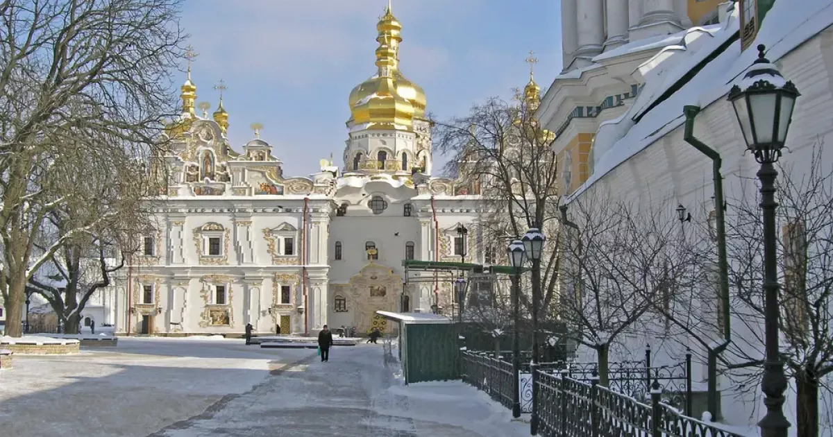 Погода диктує правила: Києво-Печерську лавру знову закрили для відвідувачів