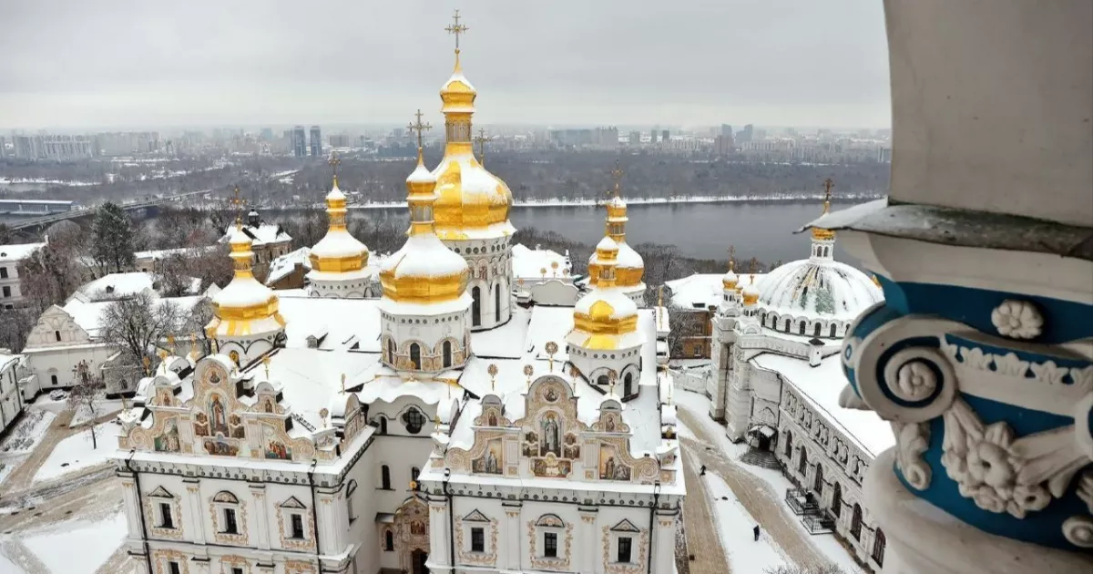 Києво-Печерська лавра припинила прийом гостей через аномальні холоди та наслідки атак — що відомо?