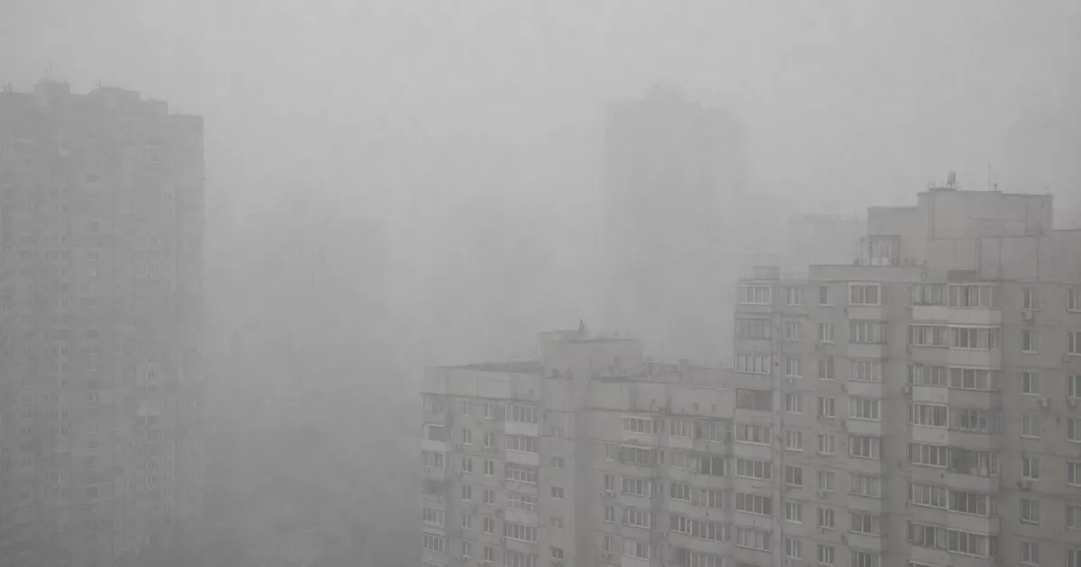 Київ накрило аномальним смогом: що показують датчики моніторингу