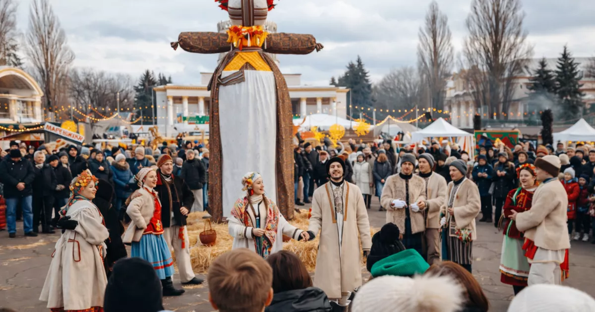 Без млинців і гопака: на ВДНГ святкуватимуть Масницю за справжніми українськими традиціями