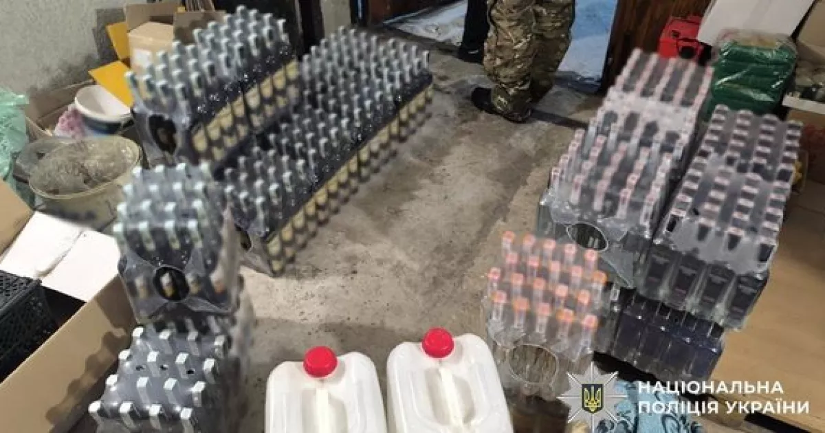 Підробка під бренди: на Київщині передали до суду справу про нелегальний алкоголь