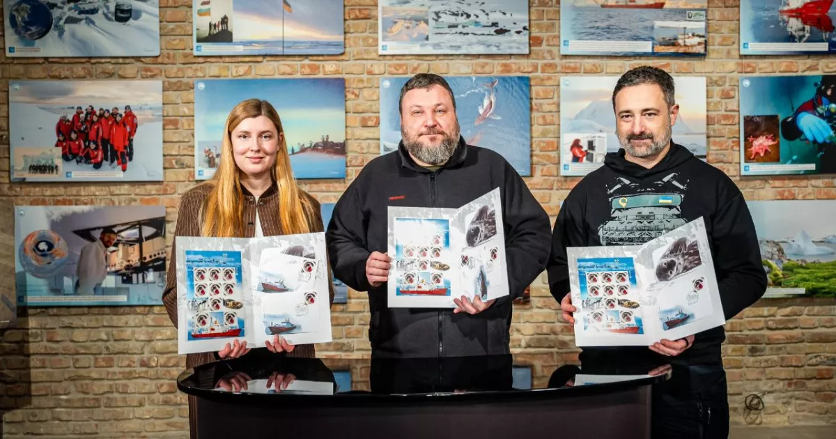 30 років на краю світу: у Києві відкрили виставку про українську Антарктику