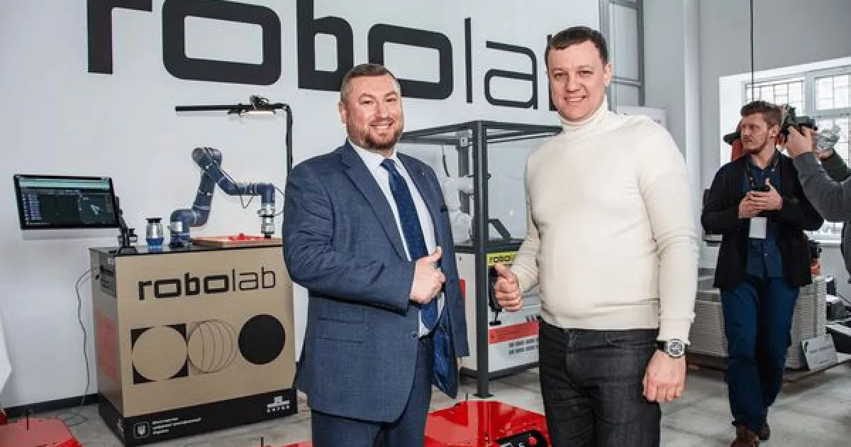 Роботи замість макетів: у КНУБА відкрили RoboLab - першу роботизовану лабораторію для студентів