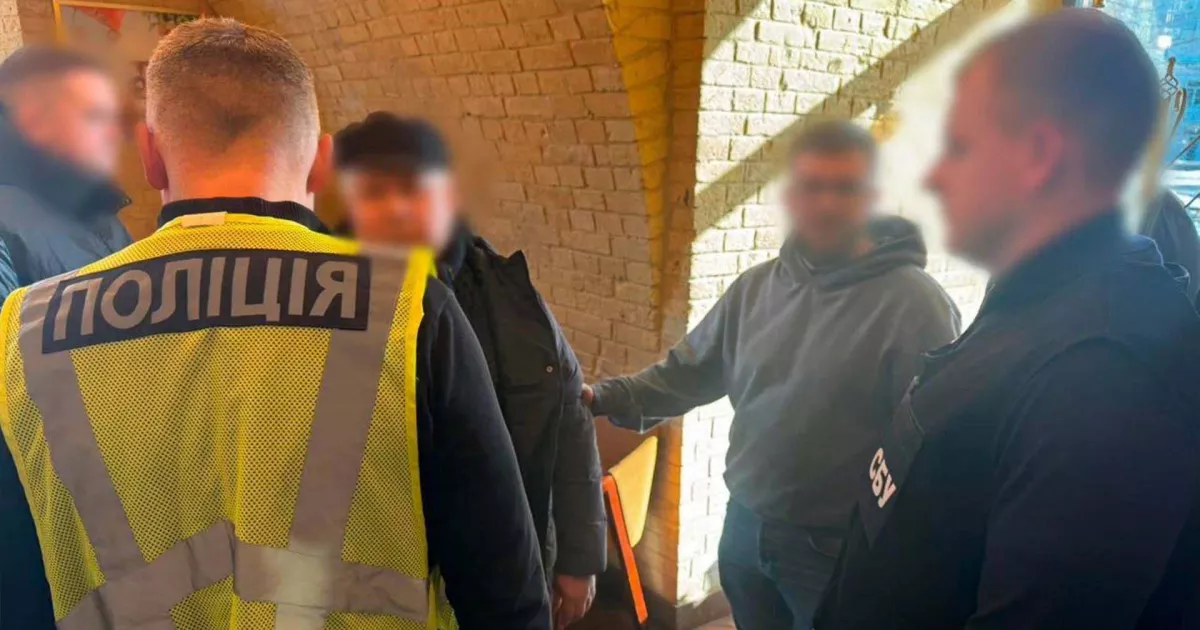 У Києві затримали депутата, який продавав «бронь» від мобілізації за $10 тисяч. Як працюють ці схеми і чому їх стало більше