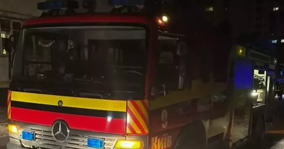 На Святошині горіла багатоповерхівка: госпіталізовано одну людину
