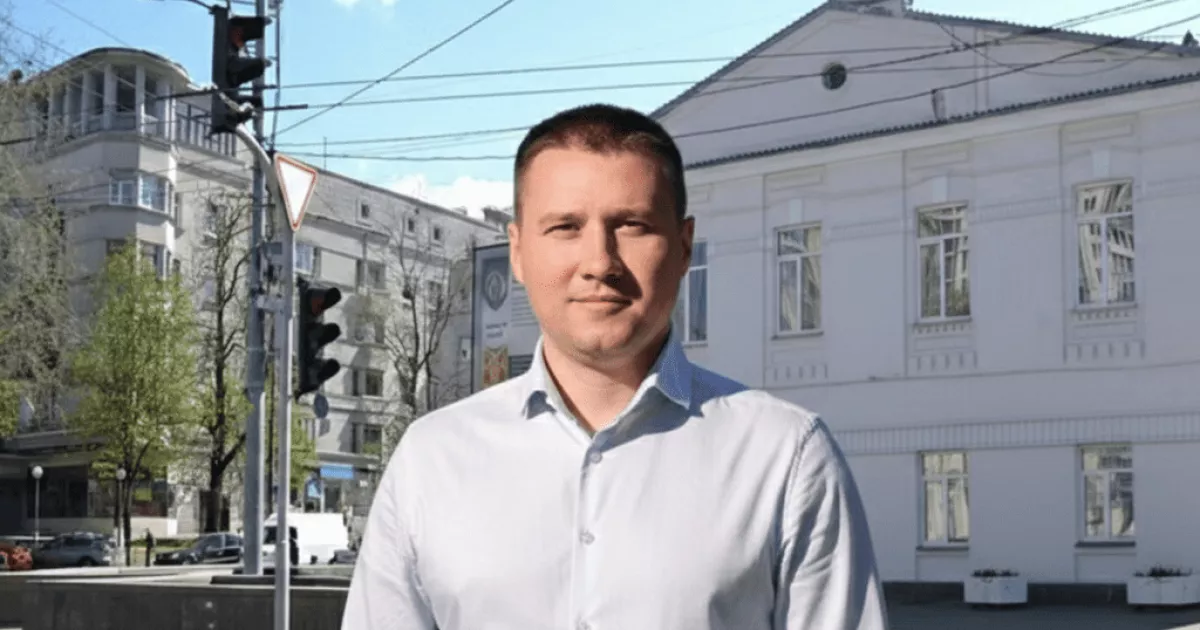 Поліклініку біля метро «Арсенальна» реставруватимуть медики: замовника робіт у Києві змінили