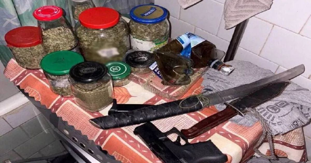 У Києві викрили наркозбут «із рук у руки» та поштою: вилучено канабісу на 500 тис. грн