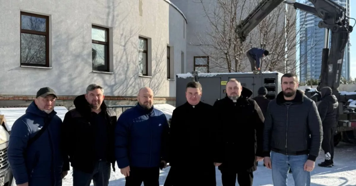 Київський спортивний ліцей отримав потужний генератор від благодійників