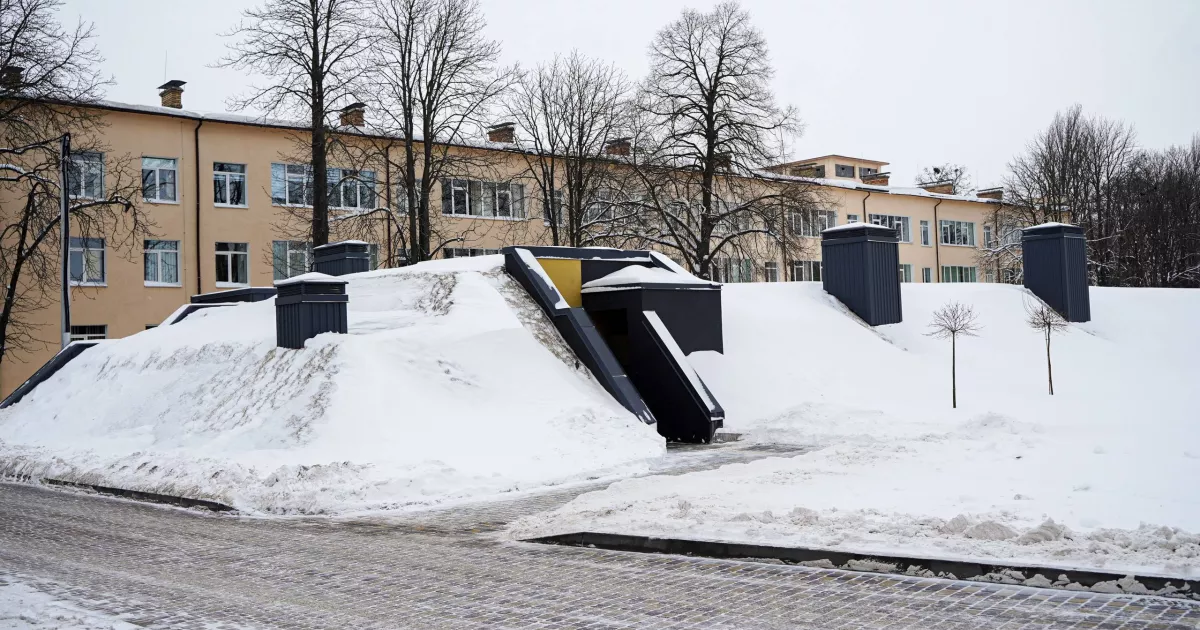 У Борисполі відкрили нове протирадіаційне укриття в ліцеї - тепер це і сховище, і актова зала