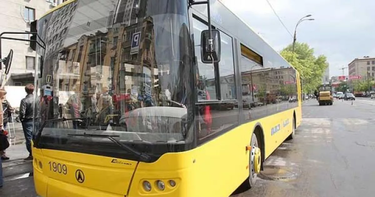 Ярмарки перекроять рух: у Києві на вихідні змінять маршрути автобусів