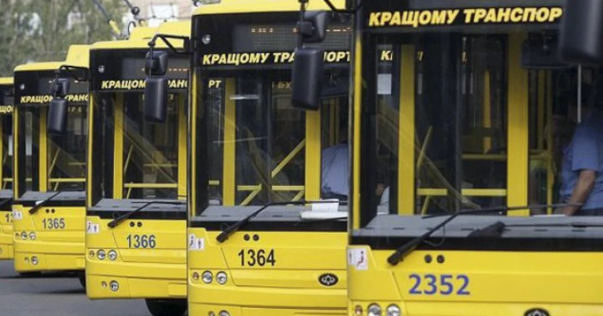 Трамваї і тролейбуси повертаються на вулиці Києва - але поки не всюди