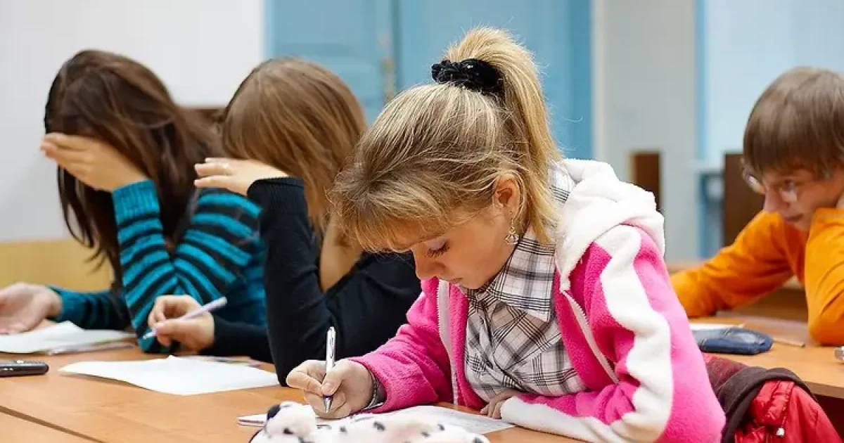 Майже 80% київських шкіл повернулися до очного навчання після атак на енергетику