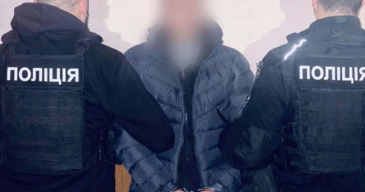 На Київщині затримали торговця зброєю: обріз, гранати й тисячі гривень «прибутку»