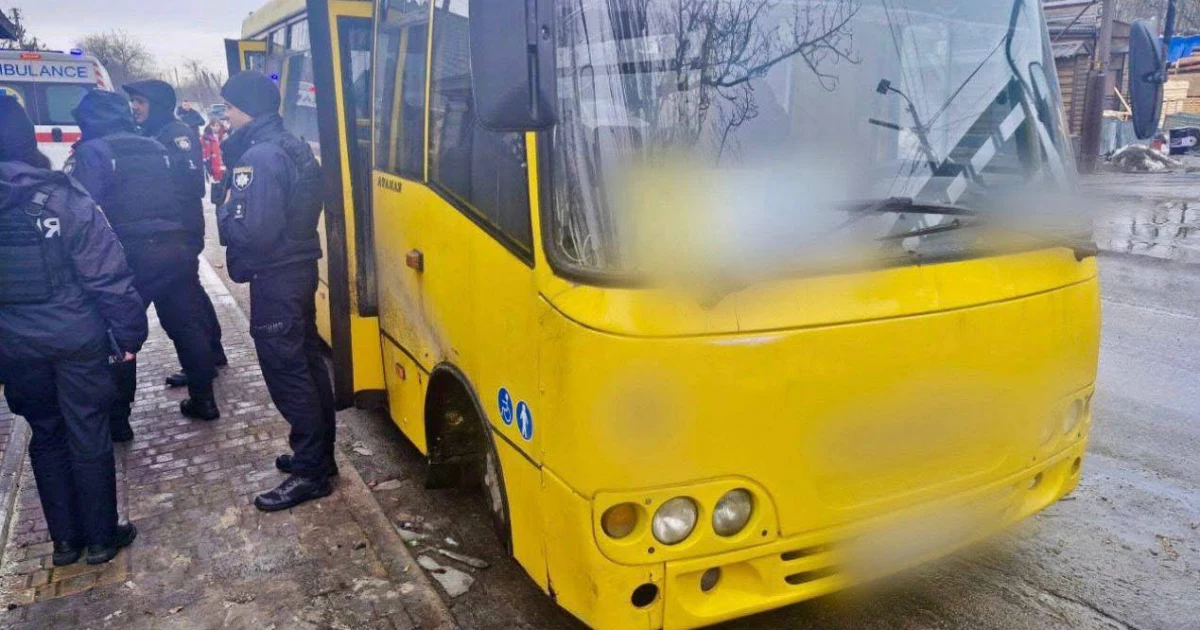 У Білій Церкві чоловік пограбував маршрутку просто на кінцевій зупинці