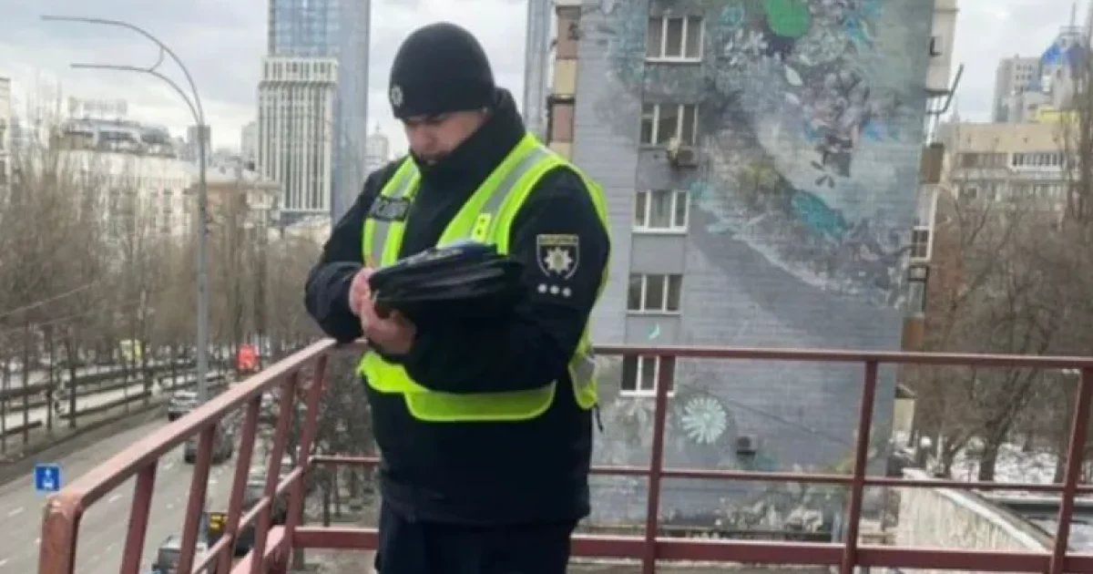 У Печерському районі Києва чоловік загинув, вистрибнувши з 23-го поверху