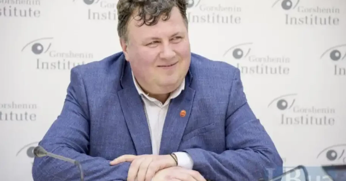 Ректор КНУ Шевченка Бугров купив два паркомісця у Києві, маючи лише одне авто