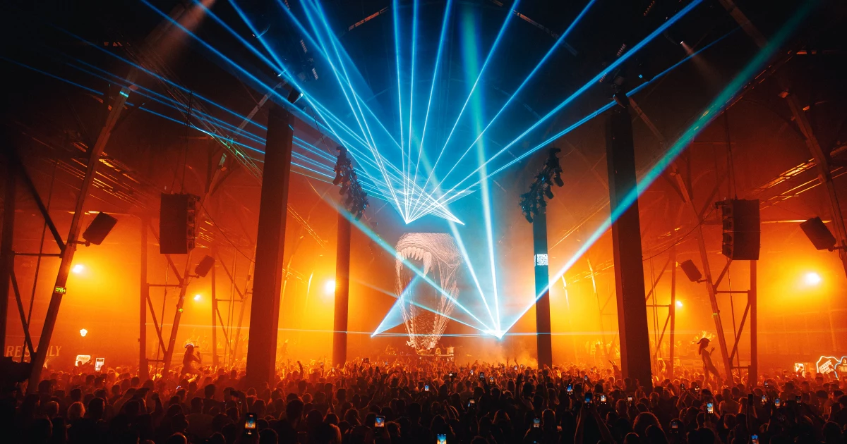 За межами екранів: у Києві покажуть перше 4D-шоу за участю Sander van Doorn