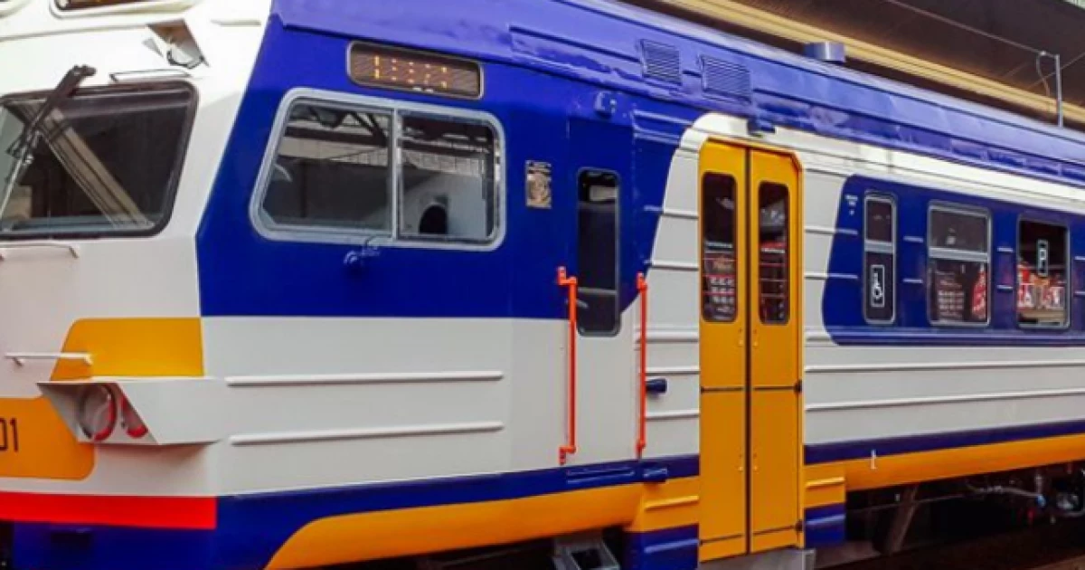 У Києві призупинили рух кільцевої електрички: потяги затримуються