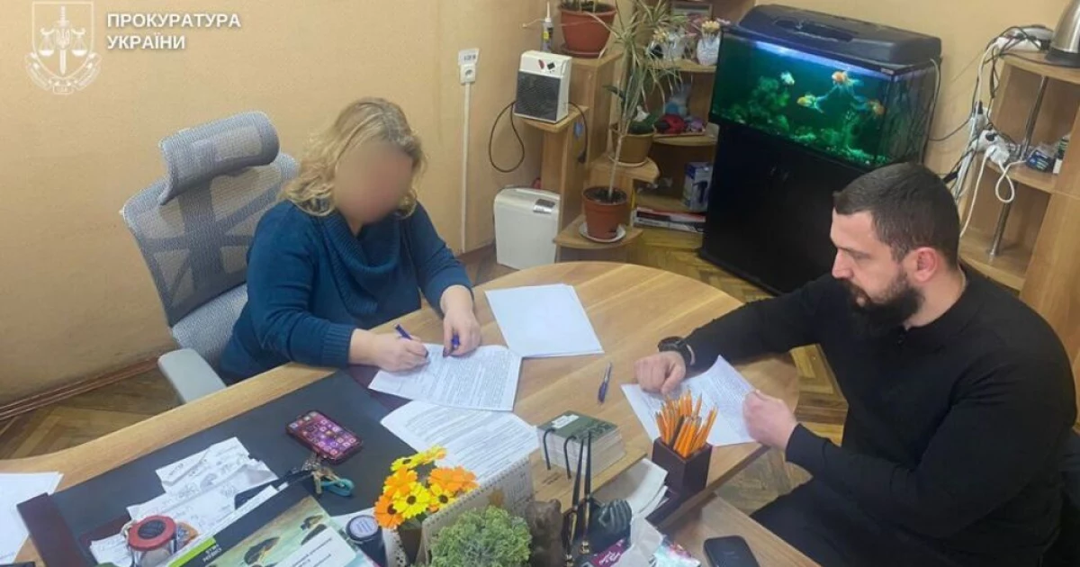 У Києві 9‑річного хлопчика дев’ять місяців катували: підозра матері та керівниці Служби у справах дітей
