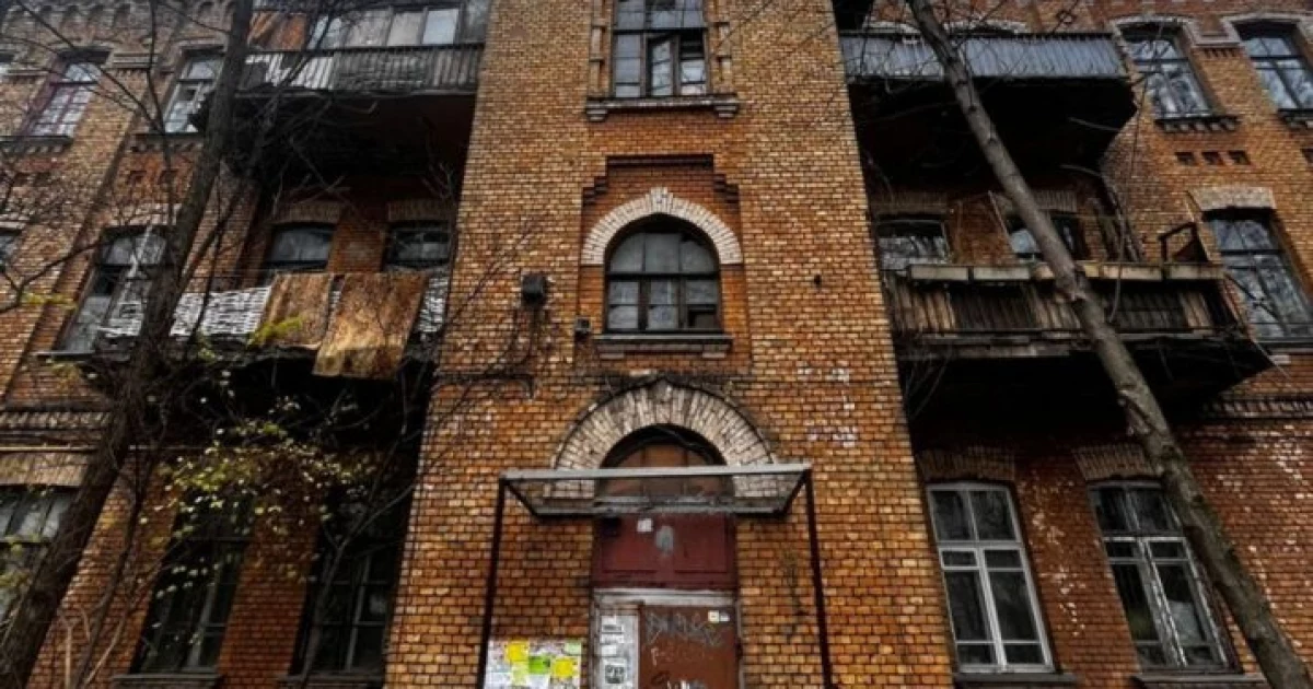 Історична пам’ятка на Солом’янці руйнується: прокуратура вимагає термінового ремонту