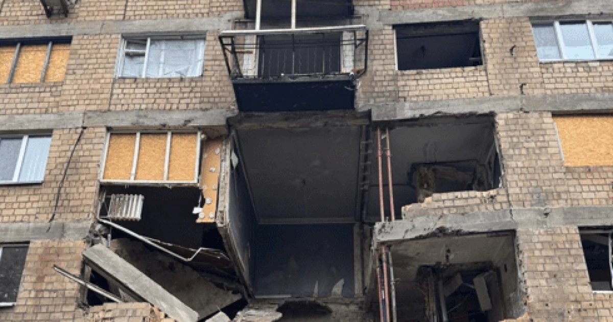 У Києві відновлюватимуть пошкоджений обстрілом будинок на Відрадному: на проєкт виділили понад 1,2 млн грн