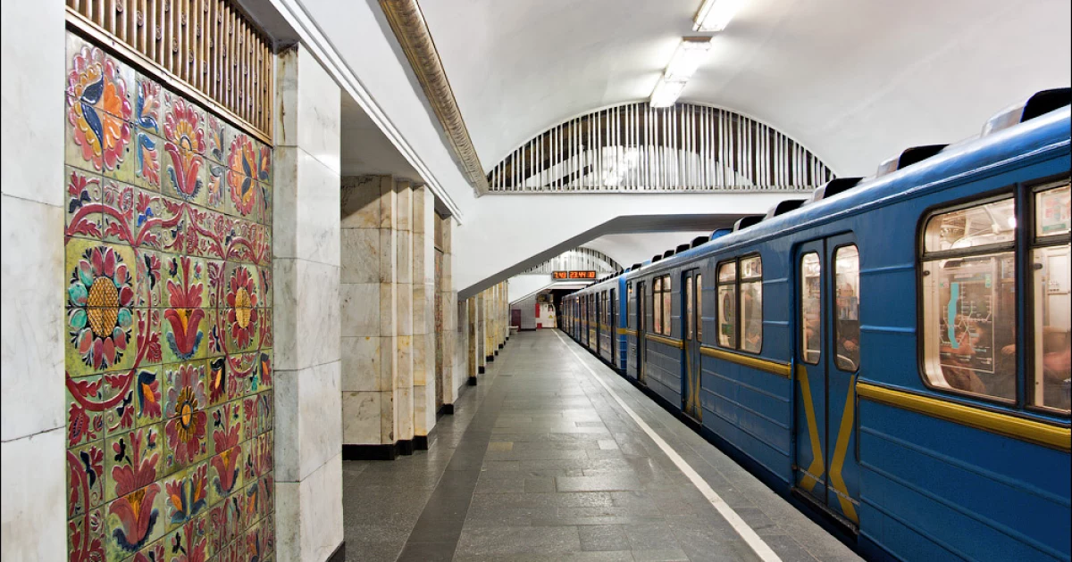 Метро Києва за тиждень перевезло 5,1 млн пасажирів: 149 зупинок ескалаторів