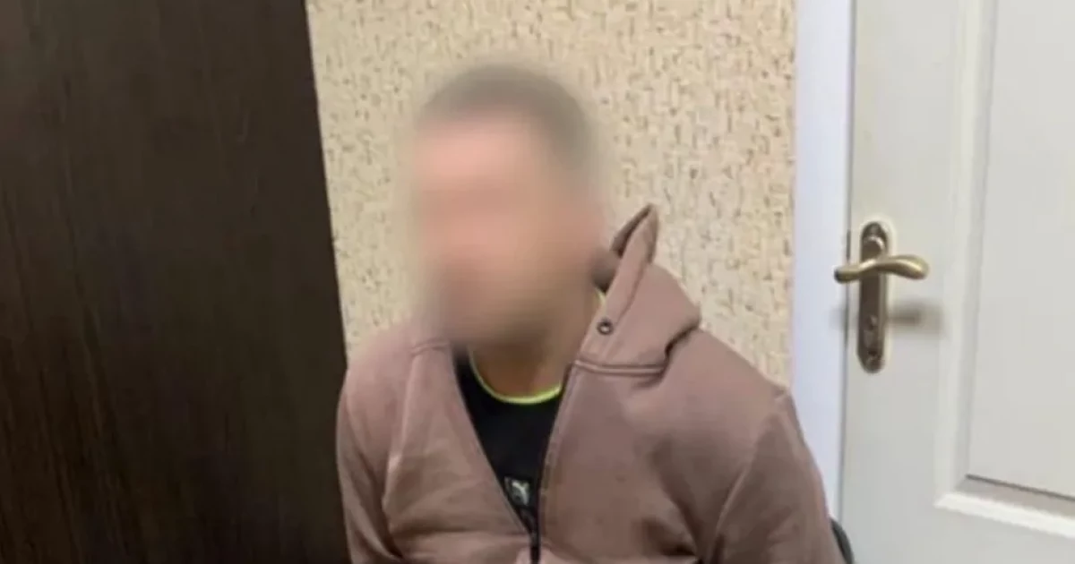 У Василькові чоловік розбив зупинку і отримав три адмінпротоколи