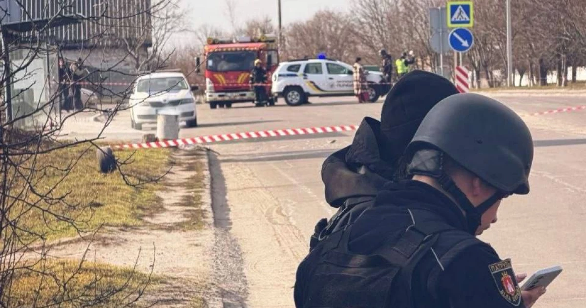 Вибух у сміттєвому баку на Київщині: постраждала дитина