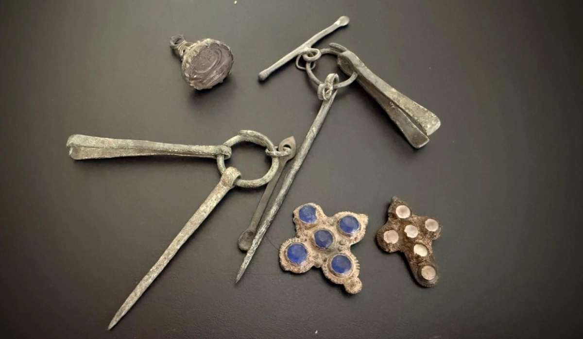 Київські митники врятували 39 старовинних археологічних пам’яток від незаконного вивезення за кордон