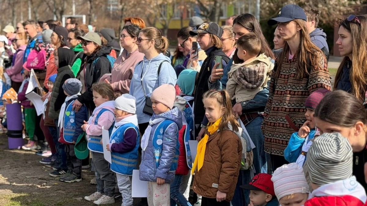 Весняна толока в Києві: Пласт та громада разом впорядкували «Теремки»