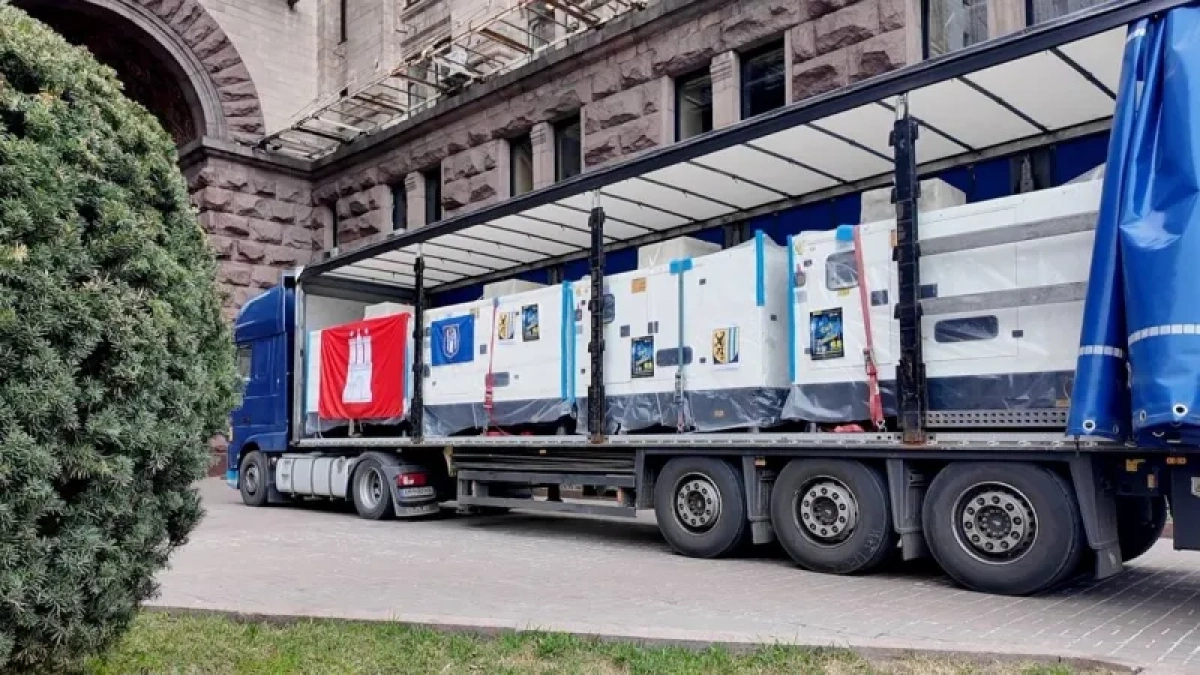 Київ отримав 72 генератори від німецьких міст-побратимів: Кличко показав допомогу