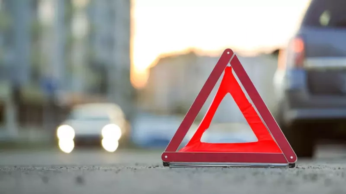 Київ стоїть: на Бандери серйозна тягнучка після ДТП