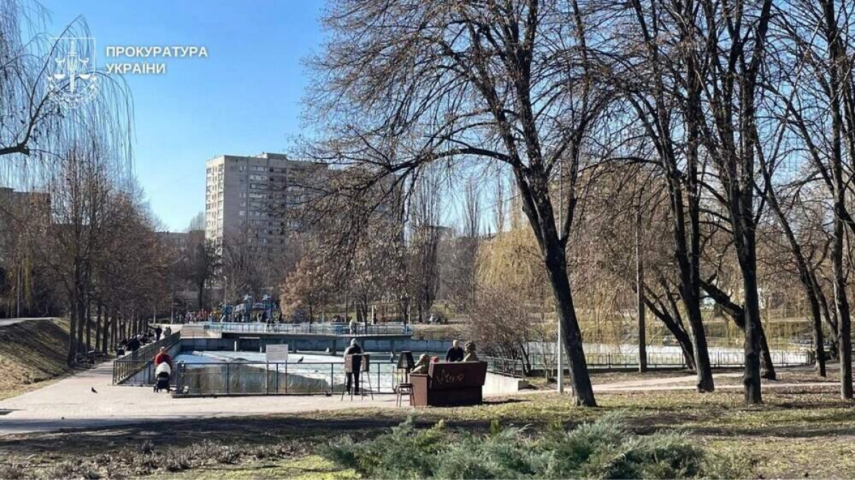 У Києві судитимуть посадовця за переплату 670 тисяч гривень на ремонті парку «Орлятко»