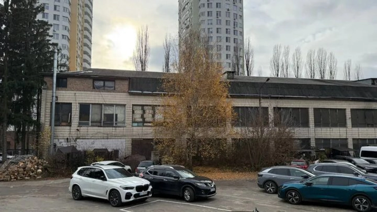 У Києві продали державний центр рибництва: ціна зросла у понад 1300 разів