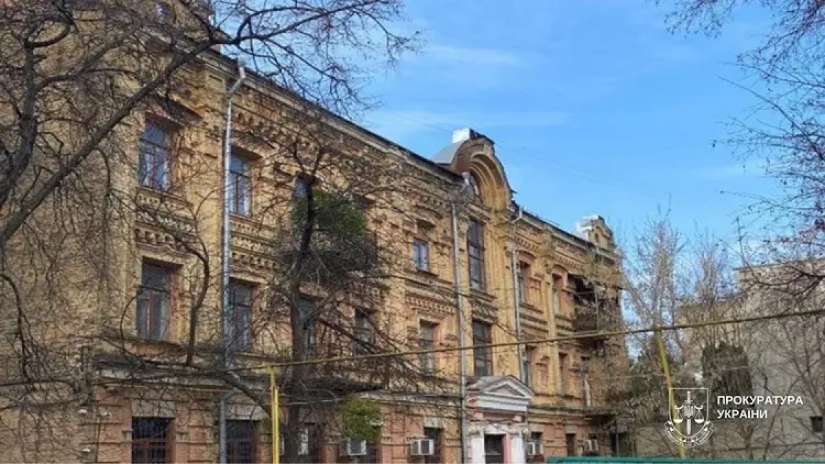 Прокуратура Києва рятує історію: суд зобов’яже власників відновити будинок на Ярославовому Валу