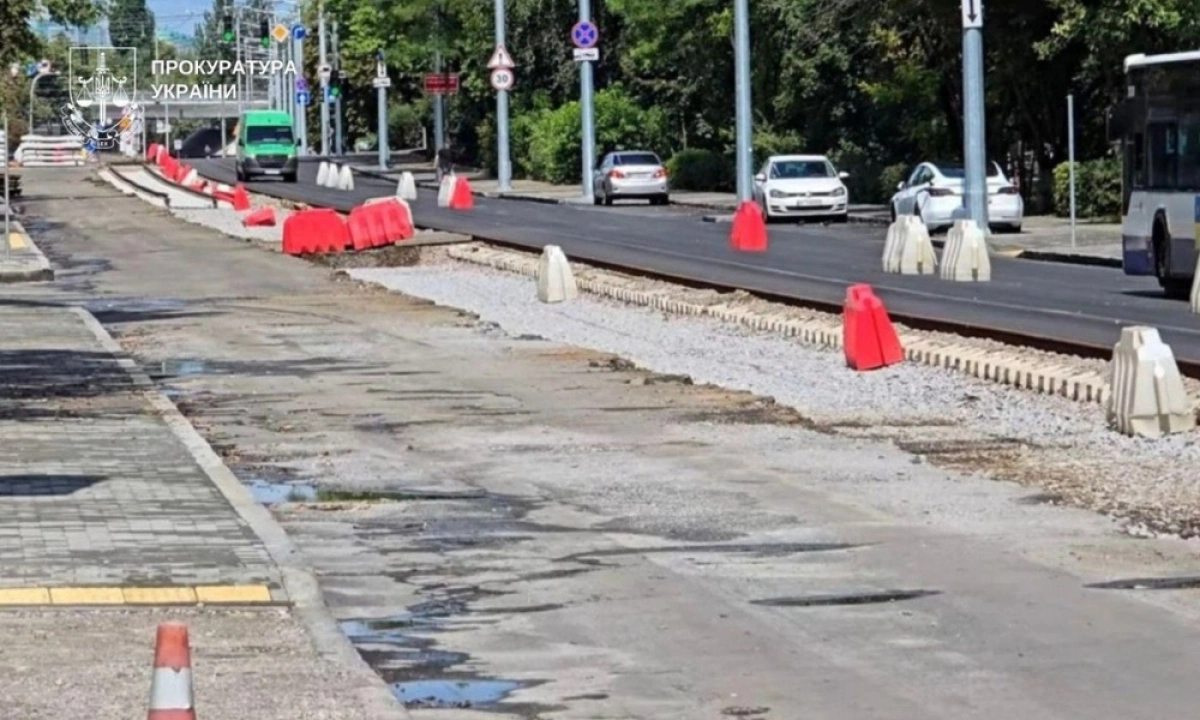 Подвоїли зарплати під час ремонту: прокуратура скерувала справу комунальників до суду