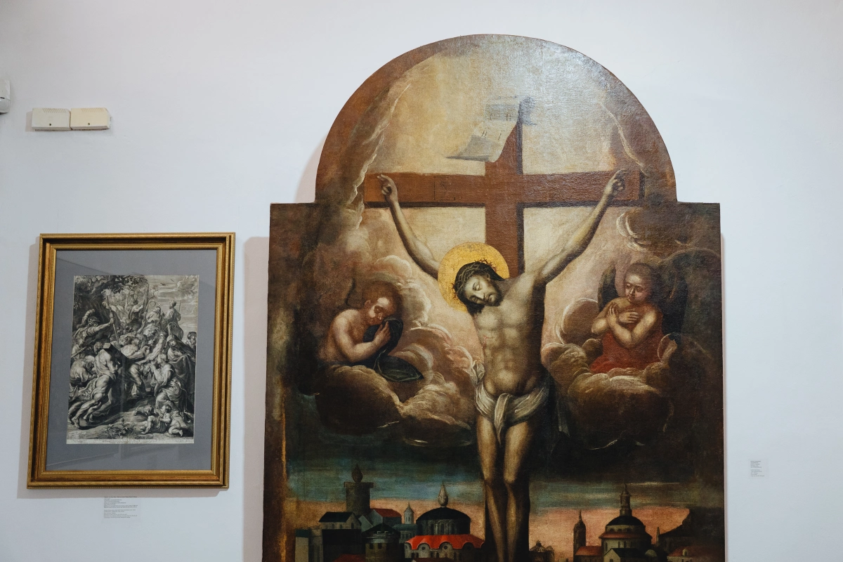 Скарби з фондосховищ: у Лаврі вперше показали ікони, які бачили лише ченці та реставратори