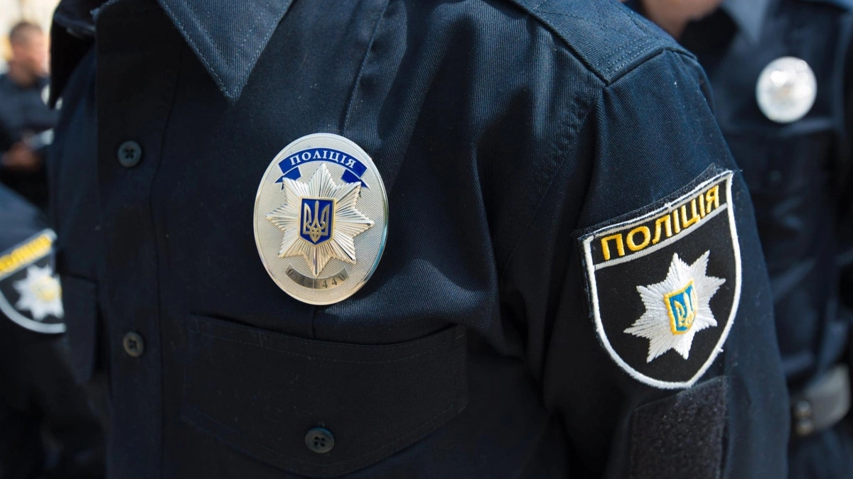 Серійні крадії на Троєщині обчистили квартиру на пів мільйона гривень: поліція їх викрила