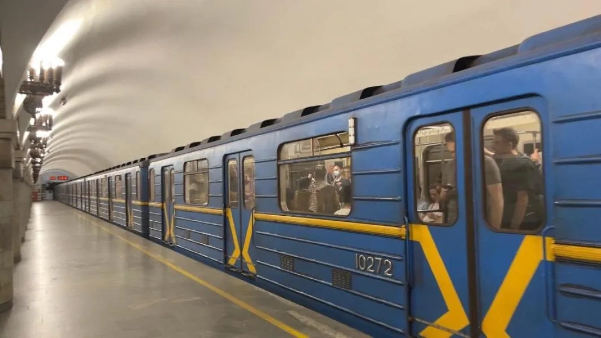 Київський метрополітен пояснив правила перевезення саджанців: коли потрібно доплачувати