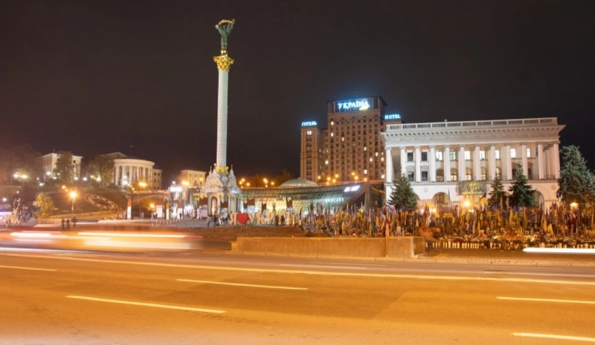 У центрі Києва частково перекриють Хрещатик: рух обмежать до 23 квітня