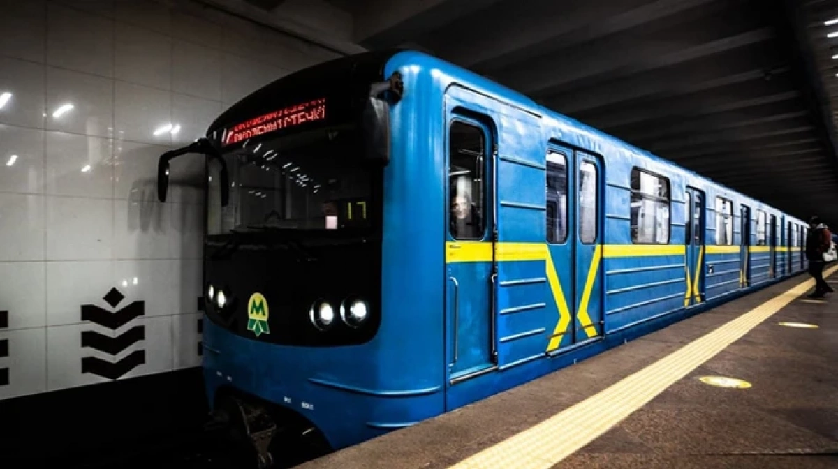У Києві пояснили, звідки береться «додаткові 24 грн» у тарифі метро