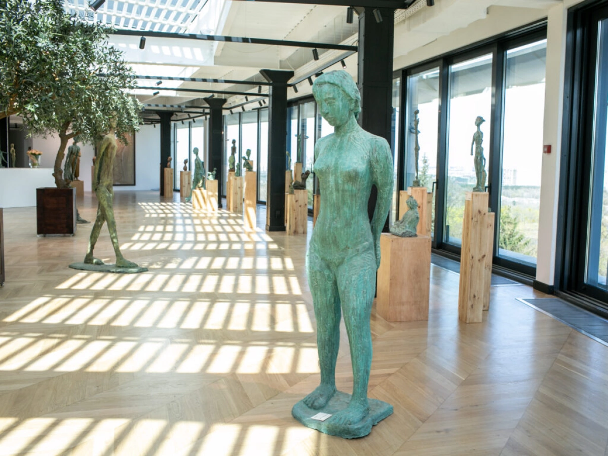 «Мій Едем» на Печерських пагорбах: оновлена Art Ukraine Gallery відкрилася виставкою Олександра Сухоліта