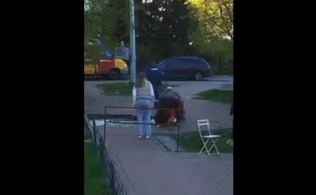 Жінка провалилася під землю в Києві: що сталося на Оболоні та чому це могло закінчитися трагедією
