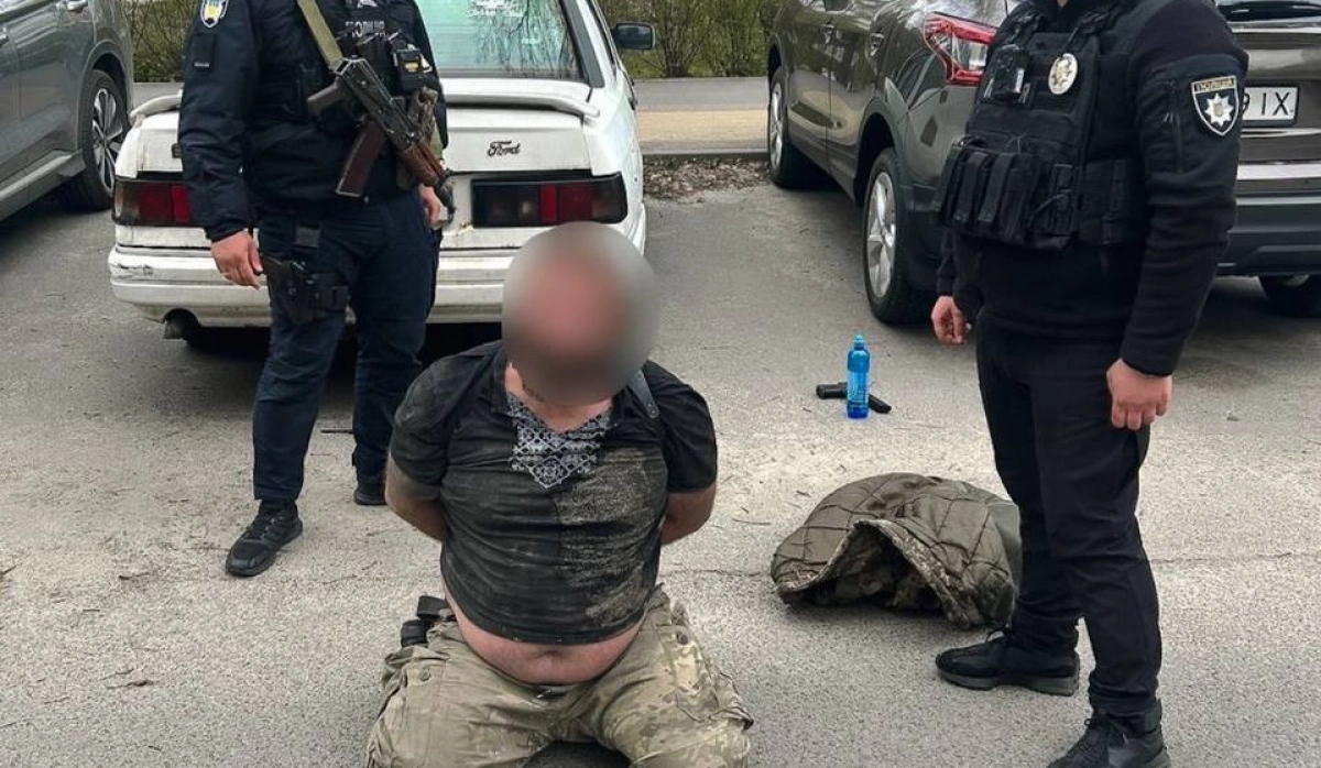 Стрілянина у Бучі: п’яний чоловік відкрив вогонь просто на вулиці — його затримала поліція