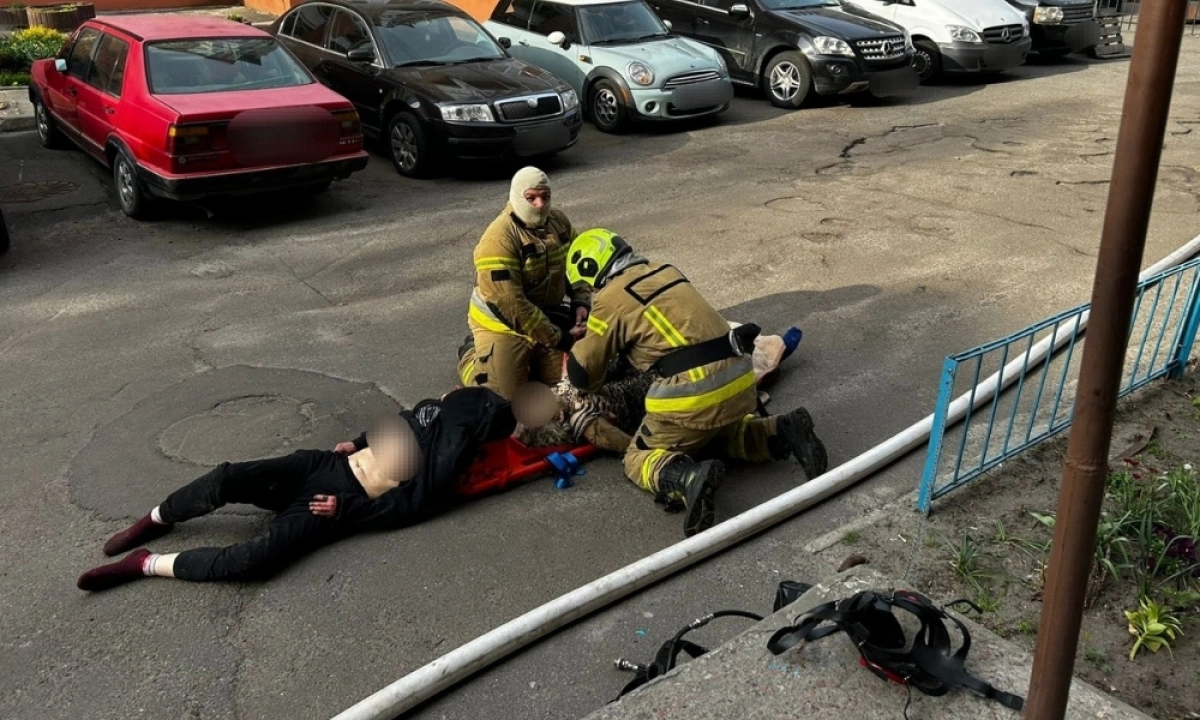 Пожежа в Києві на світанку: одна жінка загинула, ще одну вдалося врятувати