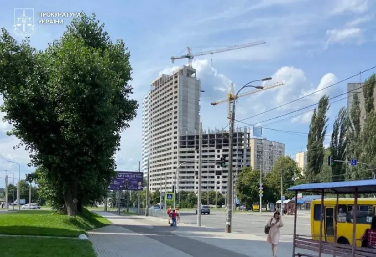 У Києві викрили земельну схему: забудовник незаконно продовжив оренду під ЖК