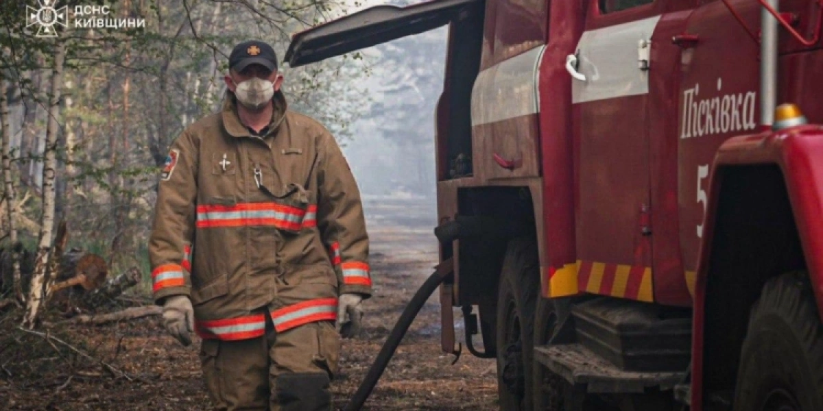 У Чорнобильській зоні горить понад 1100 гектарів лісу