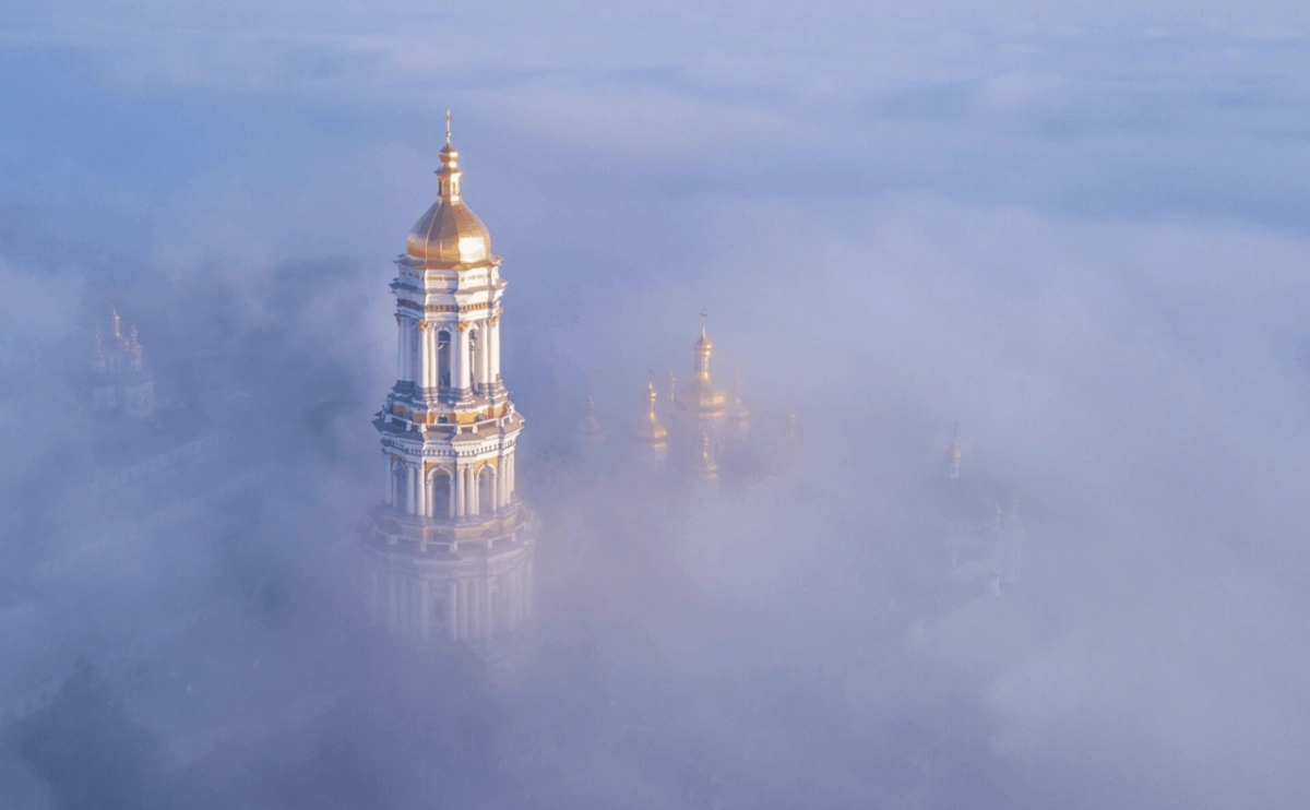 Лавра в тумані принесла фотографу з Києва перемогу у престижному конкурсі
