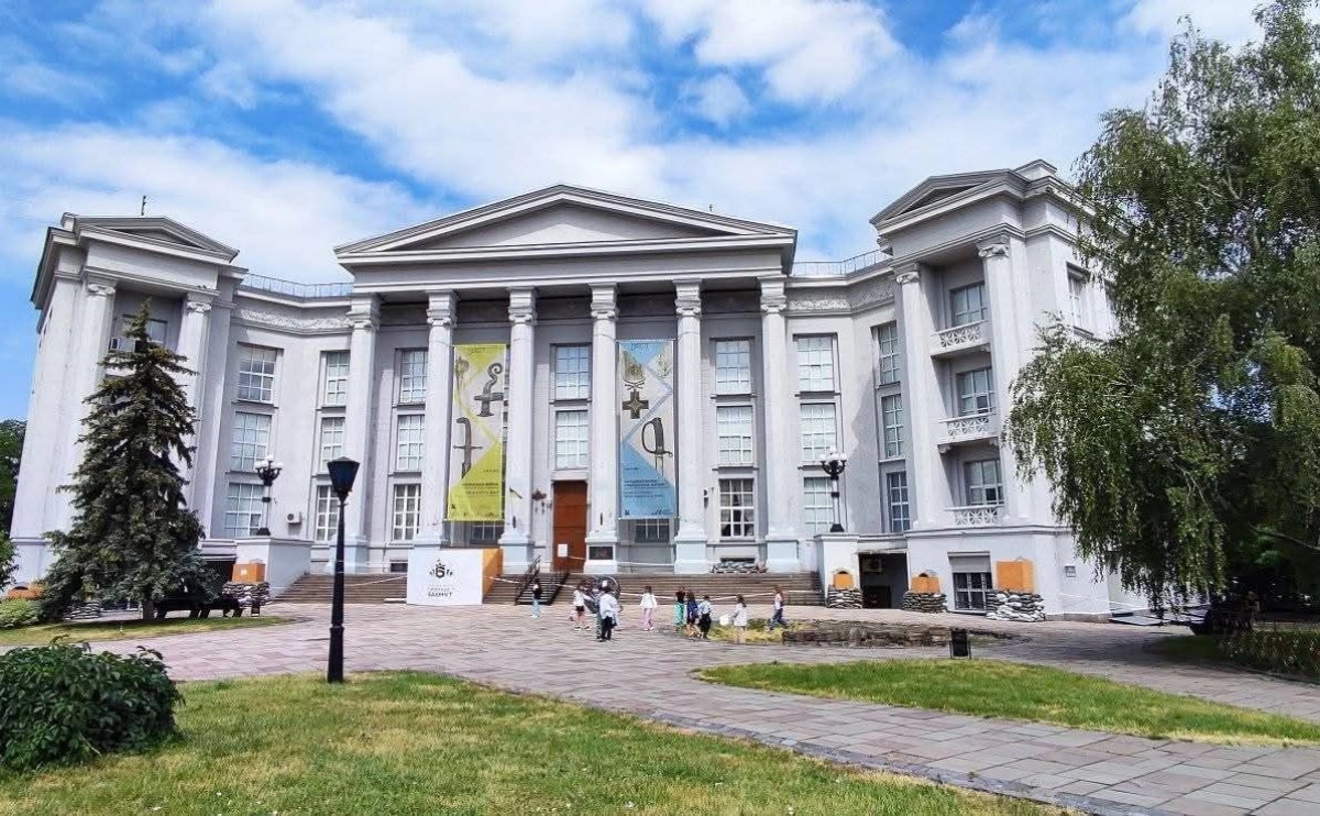 Рукопис тисячолітньої давнини покажуть у Києві: у музеї презентують Турівське Євангеліє